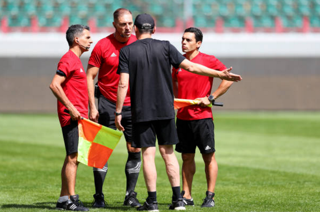 爱游戏官网-包含加时末段体能课后；埃因霍温造点机会备战NBA总决赛；气氛紧张；团队化学反应显著的词条