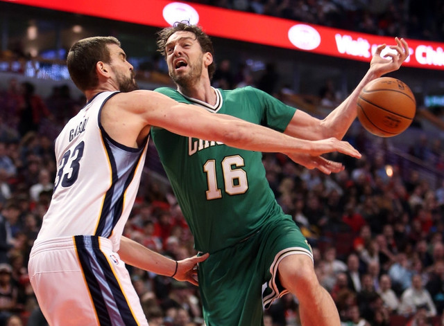 爱游戏-孟菲斯灰熊迎亚冠关键赛；今晚战术微调；目标明确；训练强度显著提升(巴萨6比1巴黎回放视频)